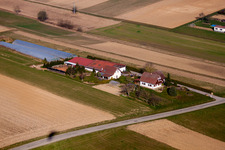 Seebach im Bundesland Bas-Rhin, Frankreich aus der Drohnenperspektive