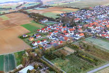 Vollmersweilerer Straße und Baumschule in Freckenfeld im Bundesland Rheinland-Pfalz, Deutschland