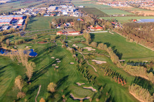 Golfanlage Landgut Dreihof - GOLF absolute am Morgen in Essingen im Bundesland Rheinland-Pfalz, Deutschland aus der Drohnenperspektive