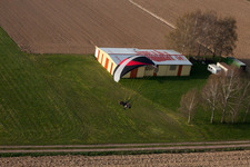 Luftaufnahme von Riedseltz im Bundesland Bas-Rhin, Frankreich