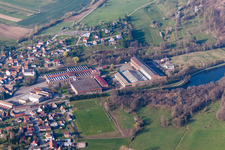Gebäude und Produktionshallen auf dem Werksgelände De Dietrich Process Systems in Zinswiller in Grand Est im Bundesland Bas-Rhin, Frankreich