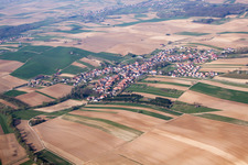Siegen im Bundesland Bas-Rhin, Frankreich von der Drohne aus gesehen