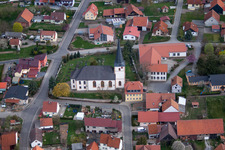 Luftbild von Dorf - Ansicht im Ortsteil Queienfeld in Grabfeld im Bundesland Thüringen, Deutschland