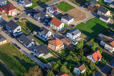 Neubaugebiet Ost (Im Holderbusch) in Minfeld im Bundesland Rheinland-Pfalz, Deutschland von einer Drohne aus