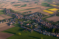 Schleithal im Bundesland Bas-Rhin, Frankreich aus der Luft betrachtet