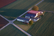 Schrägluftbild von Billigheim-Ingenheim im Bundesland Rheinland-Pfalz, Deutschland