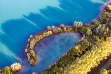 Naturschutzgebiet am Rheinniederrungskanal im Ortsteil Liedolsheim in Dettenheim im Bundesland Baden-Württemberg, Deutschland