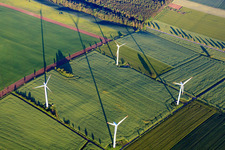 Luftbild von Windpark Kugelberg Hohe - Vestas V80-2MW im Ortsteil Brökeln in Hehlen im Bundesland Niedersachsen, Deutschland