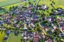 Luftbild von Dorfansicht im Ortsteil Tietelsen in Beverungen im Bundesland Nordrhein-Westfalen, Deutschland