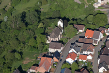 Luftbild von St. Jakobus im Ortsteil Jakobsberg in Beverungen im Bundesland Nordrhein-Westfalen, Deutschland