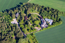 Luftaufnahme von Industriegebiet Metall Bildungszentrum WBS in Beverungen im Bundesland Nordrhein-Westfalen, Deutschland