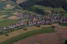 Dorfansicht im Ortsteil Ovenhausen in Höxter im Bundesland Nordrhein-Westfalen, Deutschland