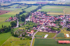 Luftbild von Ortsteil Langendorf in Elfershausen im Bundesland Bayern, Deutschland