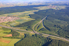 Luftbild von Autobahndreieck Würzburg West A43/A81 in Irtenberger Wald im Bundesland Bayern, Deutschland