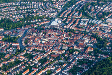 Luftbild von Ortsansicht der Straßen und Häuser der Wohngebiete in Wiesloch im Bundesland Baden-Württemberg, Deutschland