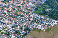 Gewerbegebiet mit Berry Plastics im Ortsteil Kirrlach in Waghäusel im Bundesland Baden-Württemberg, Deutschland