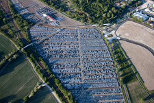 Parkplatz und Abstellfläche für Automobile der Firma Walon France in Lauterbourg in Alsace-Champagne-Ardenne-Lorraine im Bundesland Bas-Rhin, Frankreich