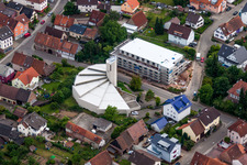 Kirchengebäude der St. Antonius im Ortsteil Spessart in Ettlingen im Bundesland Baden-Württemberg, Deutschland