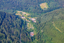 Luftbild von Eyachtal im Nordschwarzwald im Ortsteil Dennach in Neuenbürg im Bundesland Baden-Württemberg, Deutschland