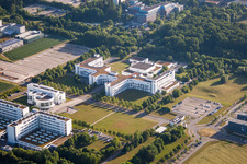 Luftbild von Gebäudekomplex des Institut Daimler TSS GmbH in Ulm im Ortsteil Eselsberg im Bundesland Baden-Württemberg, Deutschland