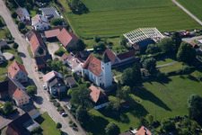 Luftaufnahme von Dorf - Ansicht am Rande von landwirtschaftlichen Feldern und Nutzflächen in Allmendingen im Ortsteil Grötzingen im Bundesland Baden-Württemberg, Deutschland