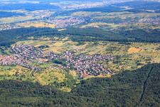 Ortsansicht aus Süden im Ortsteil Gräfenhausen in Birkenfeld im Bundesland Baden-Württemberg, Deutschland