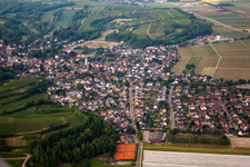 Buggingen von Norden im Bundesland Baden-Württemberg, Deutschland