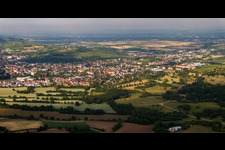 Stadtpanorama von Norden in Müllheim im Markgräflerland im Bundesland Baden-Württemberg, Deutschland