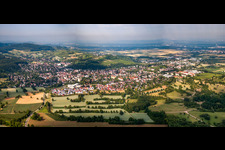 Luftbild von Stadtpanorama von Norden in Müllheim im Markgräflerland im Bundesland Baden-Württemberg, Deutschland