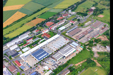 Industriegebiet Fulda West auf einem ehemaligen US-Armee Stützpunkt an der Washingtonallee mit R+S Group GmbH und Uth GmbH im Bundesland Hessen, Deutschland