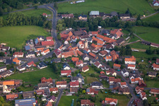 Luftbild von Dorfansicht im Ortsteil Kleinlüder in Großenlüder im Bundesland Hessen, Deutschland