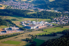 Gebäude und Produktionshallen auf dem Werksgelände engelbert strauss campus und store in Biebergemünd im Ortsteil Wirtheim im Bundesland Hessen, Deutschland