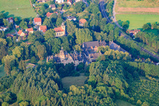 Luftbild von Schloss Ramholz in Schlüchtern im Bundesland Hessen, Deutschland