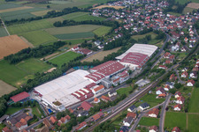 Gebäude und Produktionshallen auf dem Werksgelände Förstina-Sprudel Mineral- und Heilquelle in Eichenzell im Ortsteil Memlos im Bundesland Hessen, Deutschland