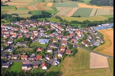Ortskern mit Bürgerhaus Hattenhof in Neuhof im Bundesland Hessen, Deutschland