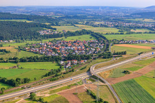 Dorfansicht aus Süden jenseits der A66 im Ortsteil Kerzell in Eichenzell im Bundesland Hessen, Deutschland