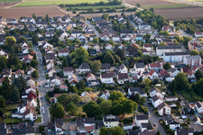 Schrägluftbild von Ortsteil Dannstadt in Dannstadt-Schauernheim im Bundesland Rheinland-Pfalz, Deutschland