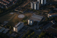 Ortsteil Oggersheim in Ludwigshafen am Rhein im Bundesland Rheinland-Pfalz, Deutschland aus der Drohnenperspektive