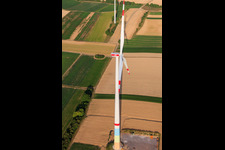 Windparkbaustellen in Offenbach an der Queich im Bundesland Rheinland-Pfalz, Deutschland aus der Drohnenperspektive