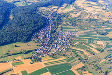 Dorfansicht von Norden im Ortsteil Niebelsbach in Keltern im Bundesland Baden-Württemberg, Deutschland