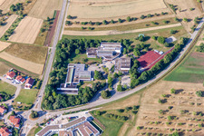 Schulgebäude der Verbandsschule im Biet Grund- und Hauptschule mit Werkrealschule in Steinegg in Neuhausen im Bundesland Baden-Württemberg, Deutschland