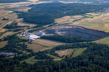 Steinbruch zum Abbau und zur Gewinnung von Basalt Saint-Gobain Weber GmbH in Heimsheim im Bundesland Baden-Württemberg, Deutschland