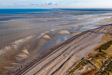Cayeux-sur-Mer im Bundesland Somme, Frankreich von der Drohne aus gesehen