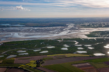Fluß- Delta und -Mündung der Somme mit Meeresfrüchtezuchtbecken in Saint-Valery-sur-Somme in Picardie, Frankreich