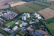 BG Unfallklink im Ortsteil Oggersheim in Ludwigshafen am Rhein im Bundesland Rheinland-Pfalz, Deutschland aus der Drohnenperspektive