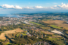 Ortskern am Uferbereich des Bodensee im Ortsteil Waldsiedlung in Reichenau im Ortsteil Wollmatingen in Konstanz im Bundesland Baden-Württemberg, Deutschland