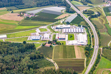Luftbild von Gewerbegebiet und Firmenansiedlung mit MEGA Stockach Das Fach-Zentrum für die Metzgerei und Gastronomie GmbH in Stockach im Ortsteil Airach im Bundesland Baden-Württemberg, Deutschland