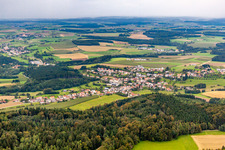 Schrägluftbild von Ortsteil Zoznegg in Mühlingen im Bundesland Baden-Württemberg, Deutschland