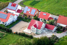 Am Narrenberg in Hergersweiler im Bundesland Rheinland-Pfalz, Deutschland von der Drohne aus gesehen