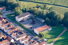 Grundschule in Neuburg am Rhein im Bundesland Rheinland-Pfalz, Deutschland